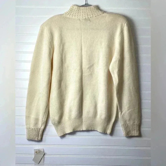Hastings & Smith  NWT Cream Lambswool & Angora Blend Sweater soft size medium - Picture 6 of 10